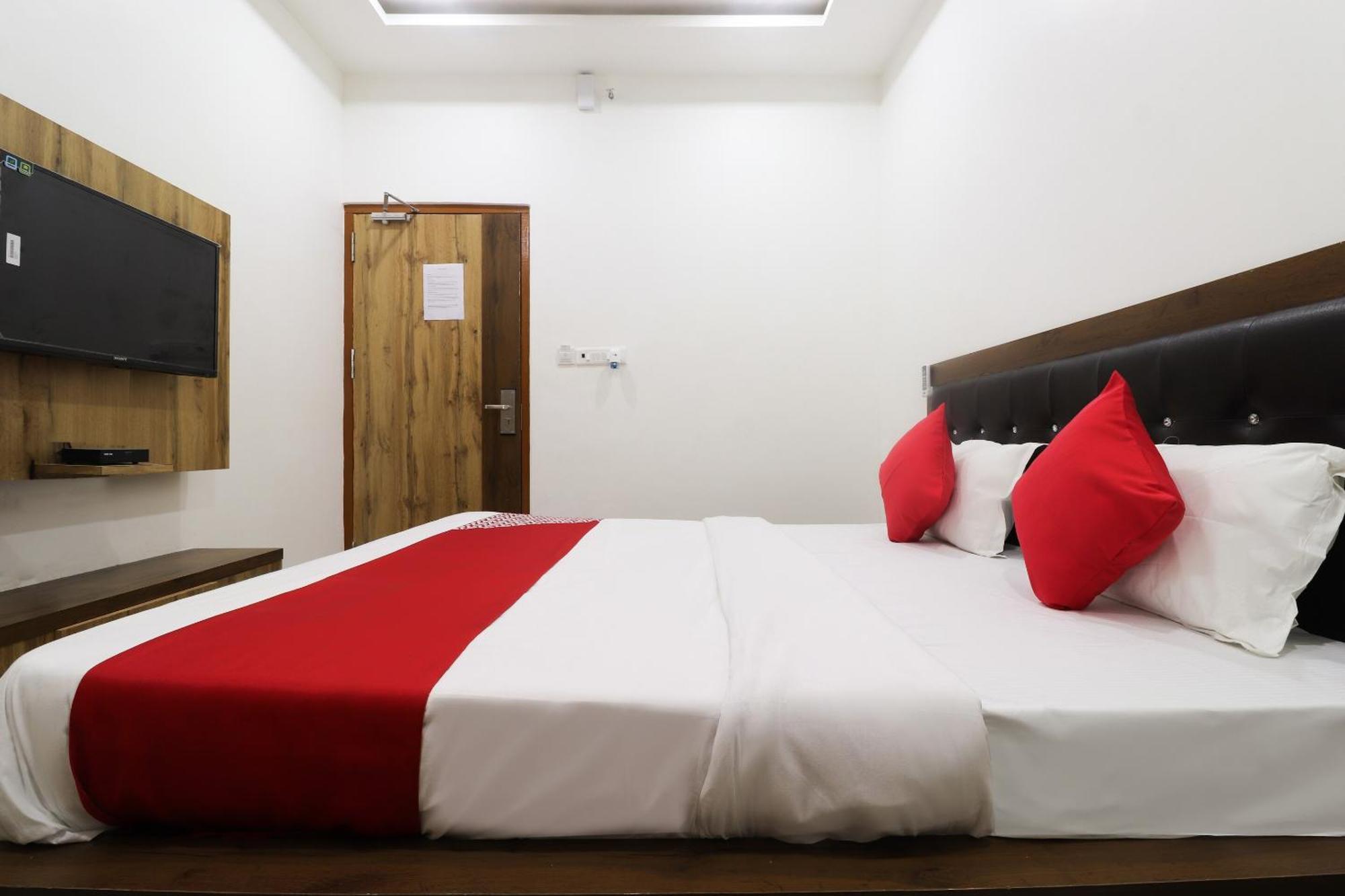 Hotel O Vrindavan Inn Near Lulu Mall Bijnaur Экстерьер фото