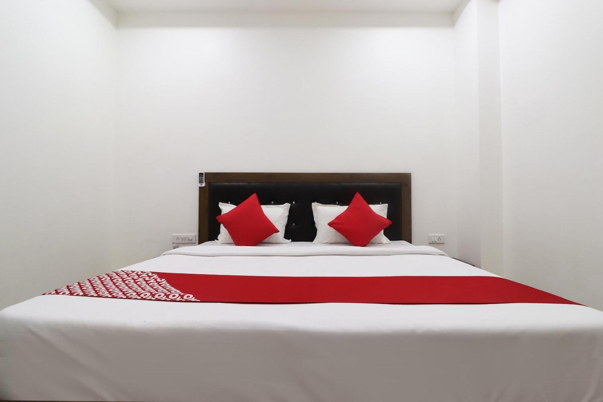 Hotel O Vrindavan Inn Near Lulu Mall Bijnaur Экстерьер фото